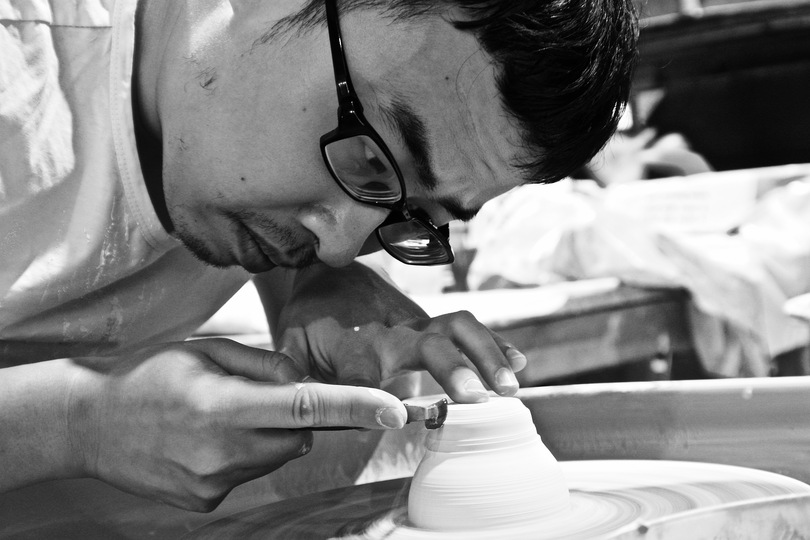 We Ar: Xia Junjie

Having studied in China's Jingdezhen for four years, Junjie made contact with a large number of ceramic producers. In the pursuit of precision craft, he continues to express ideas with traditional ceramics. Junjie blends his inner world into his work, combining his ambition as a child, desire, self-discipline and restraint with traditional ideas. Junjie creates an 