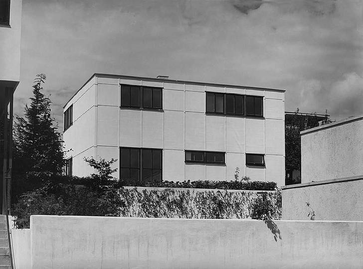 Bauhaus: Architectural and Interior Design: Walter Gropius, House ...